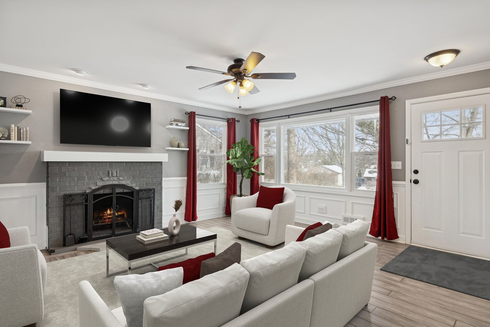 215 Indian Trail, Lake In The Hills, IL 60156