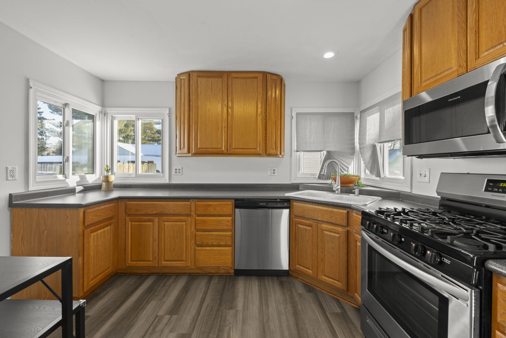 115 N WESTERN Avenue, Aurora, IL 60506