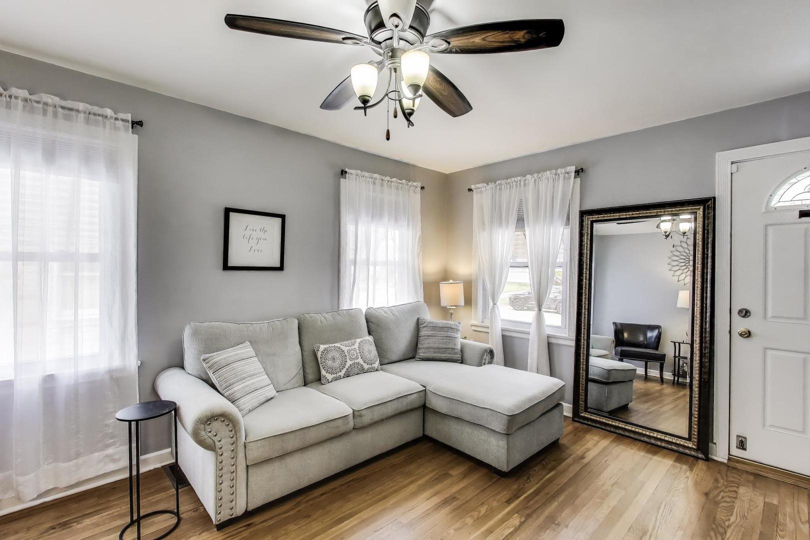 4445 Grove Avenue, Stickney, IL 60402