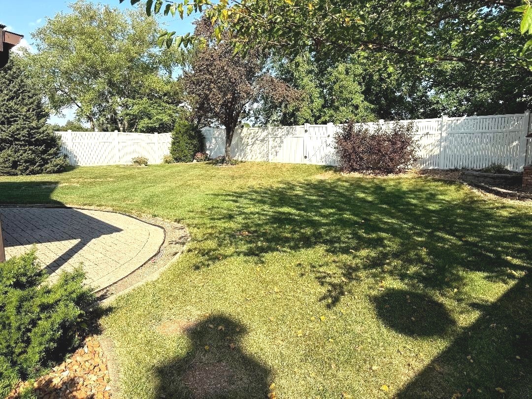 16401 Tanbark Drive, Tinley Park, IL 60477