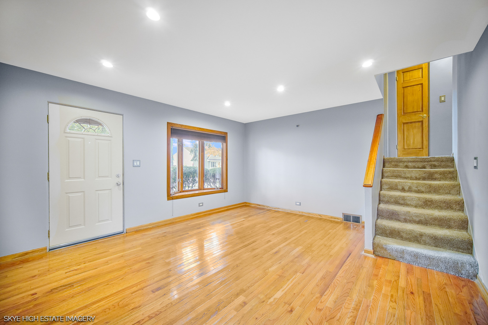 9018 Roach Avenue, Brookfield, IL 60513