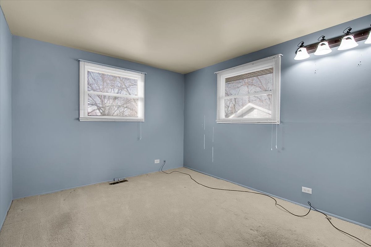 426 Thunderbird Trail, Carol Stream, IL 60188