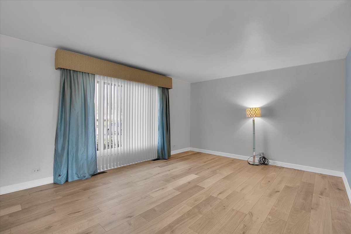 426 Thunderbird Trail, Carol Stream, IL 60188