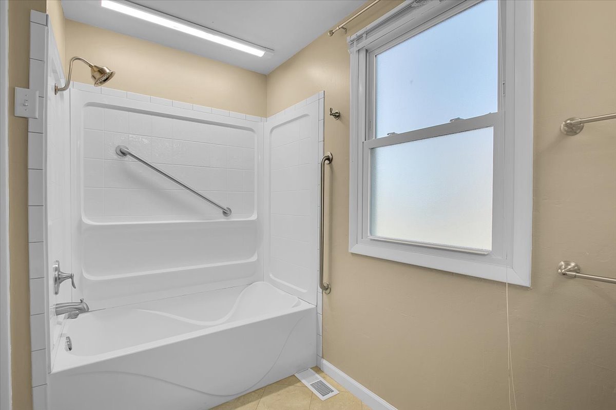 426 Thunderbird Trail, Carol Stream, IL 60188