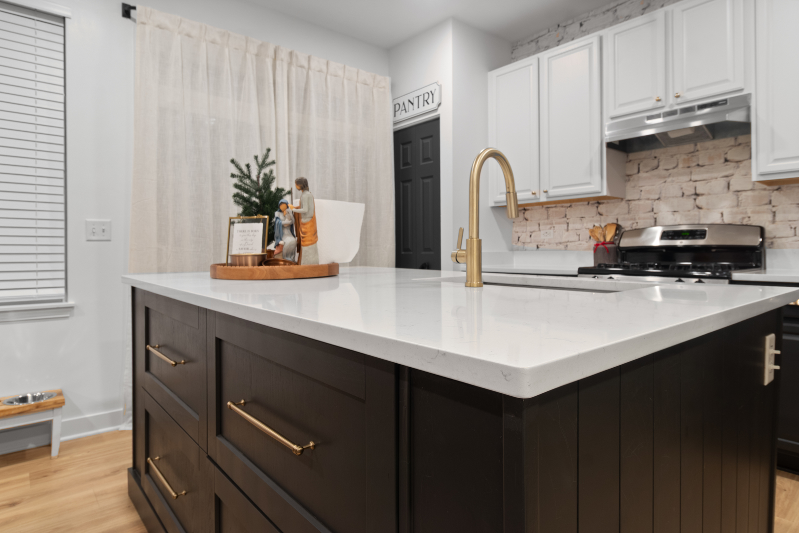 1286 Newport Circle, Pingree Grove, IL 60140