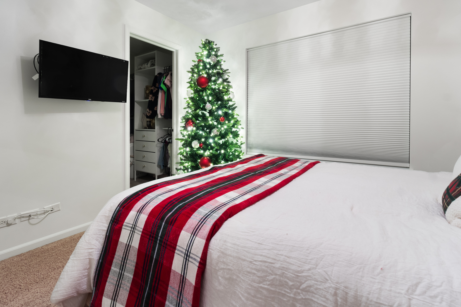 1286 Newport Circle, Pingree Grove, IL 60140