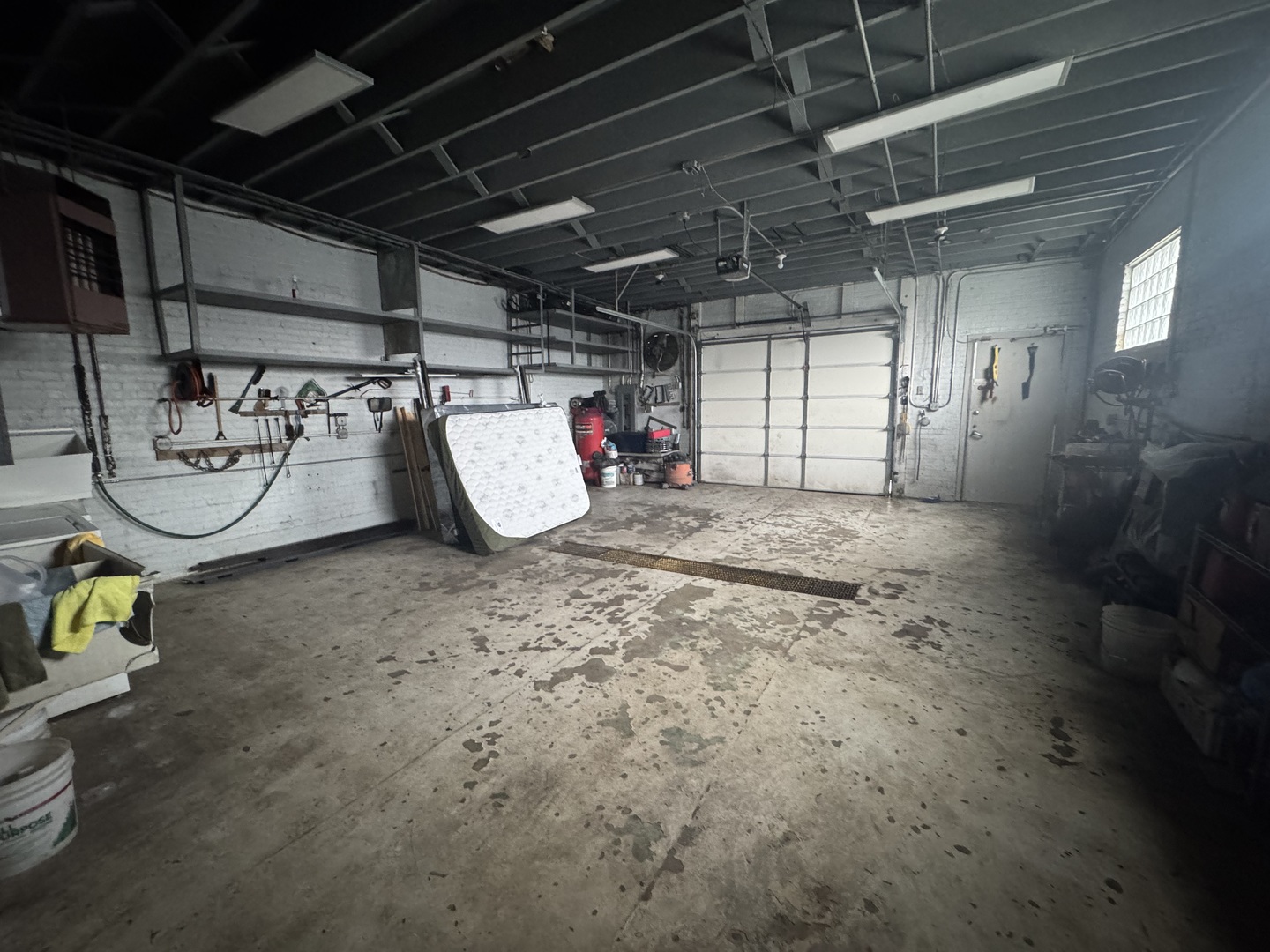 3327 W Columbus Avenue, Chicago, IL 60652