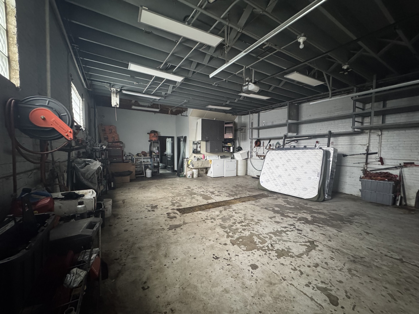 3327 W Columbus Avenue, Chicago, IL 60652