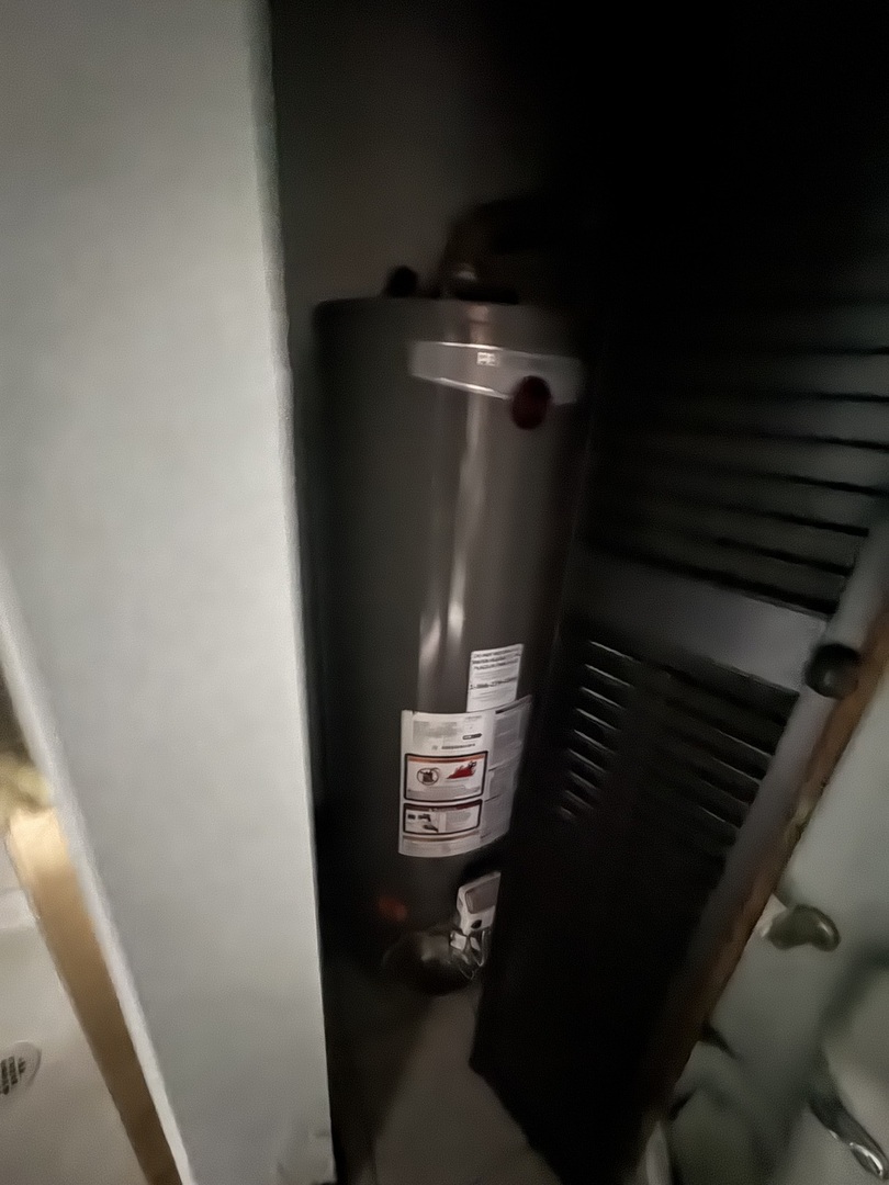 3327 W Columbus Avenue, Chicago, IL 60652