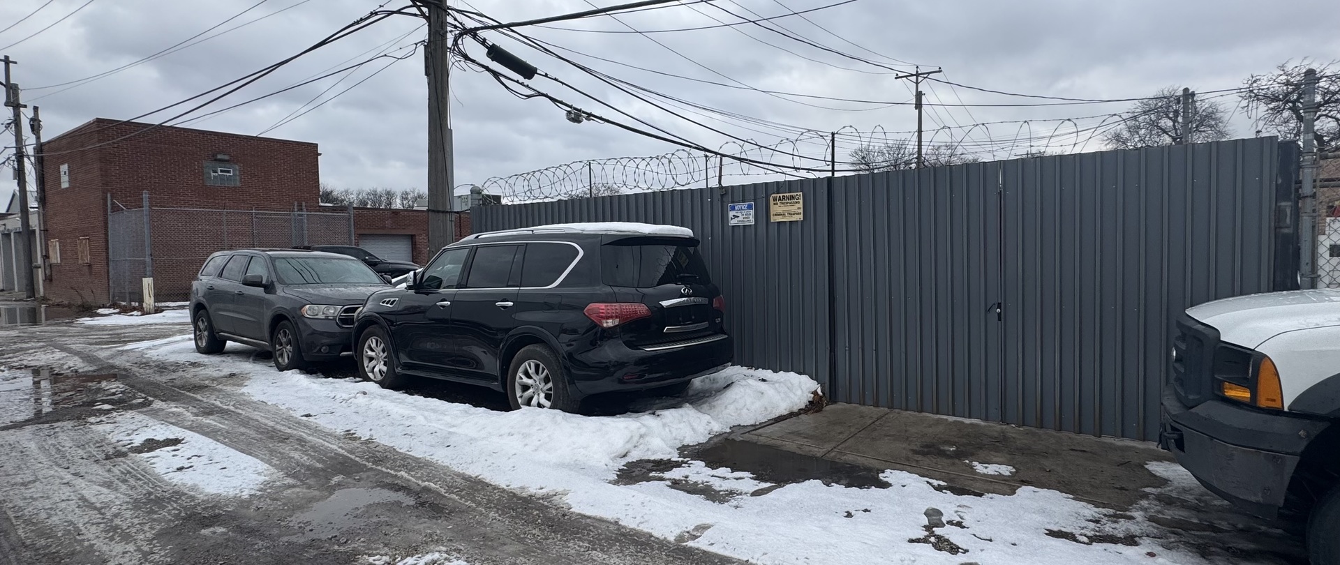 3327 W Columbus Avenue, Chicago, IL 60652