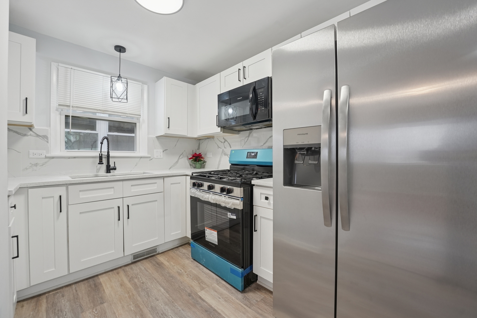 4914 W 32nd Place, Cicero, IL 60804