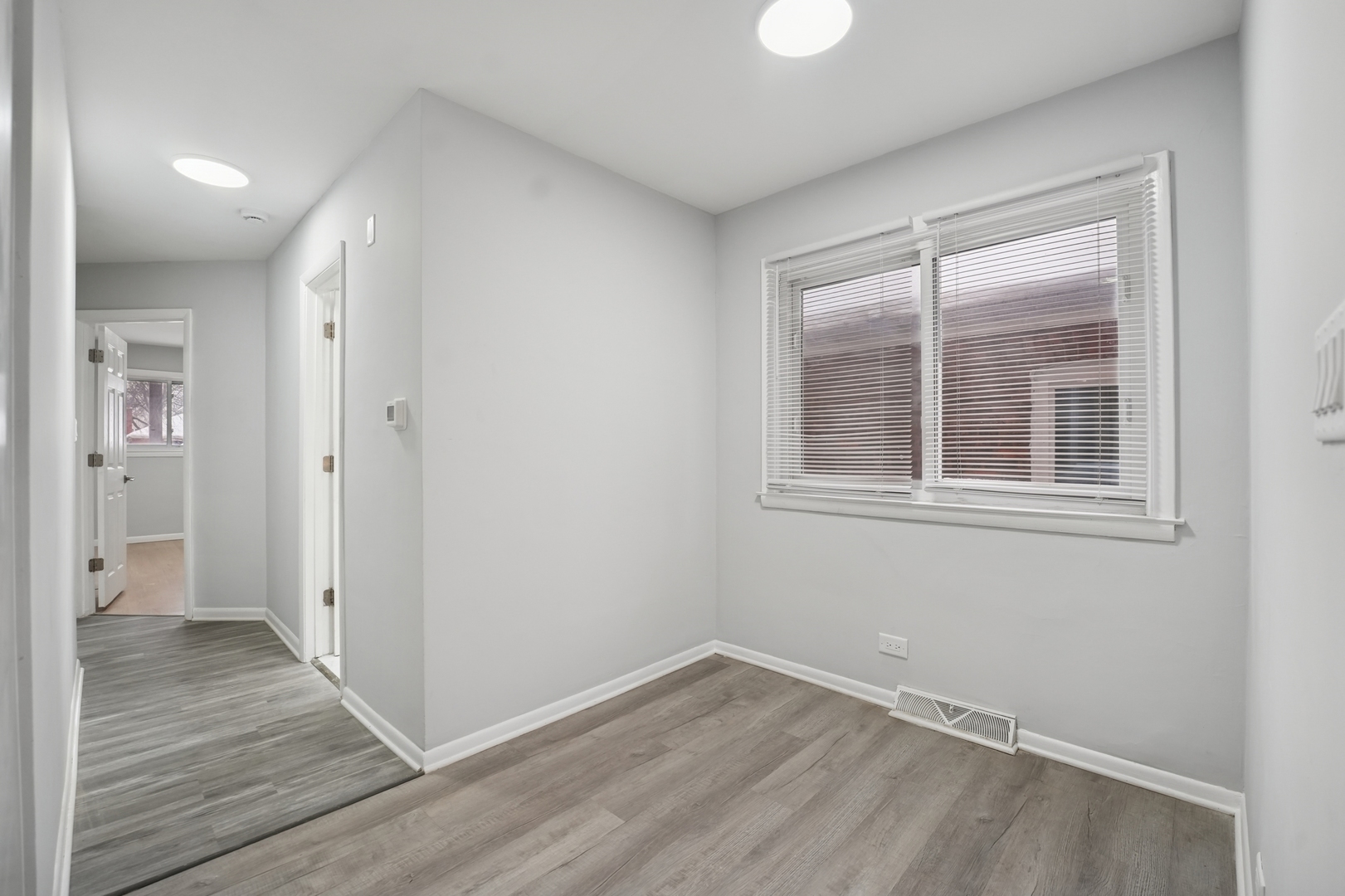 4914 W 32nd Place, Cicero, IL 60804