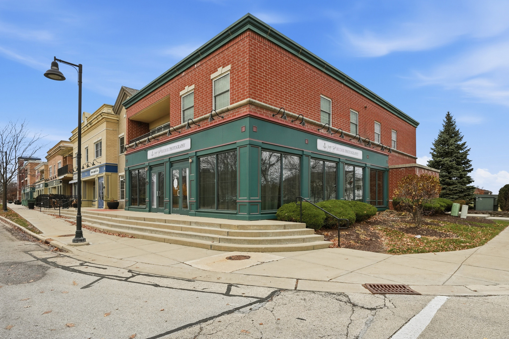 1 Old Frankfort Way #1-5, Frankfort, IL 60423