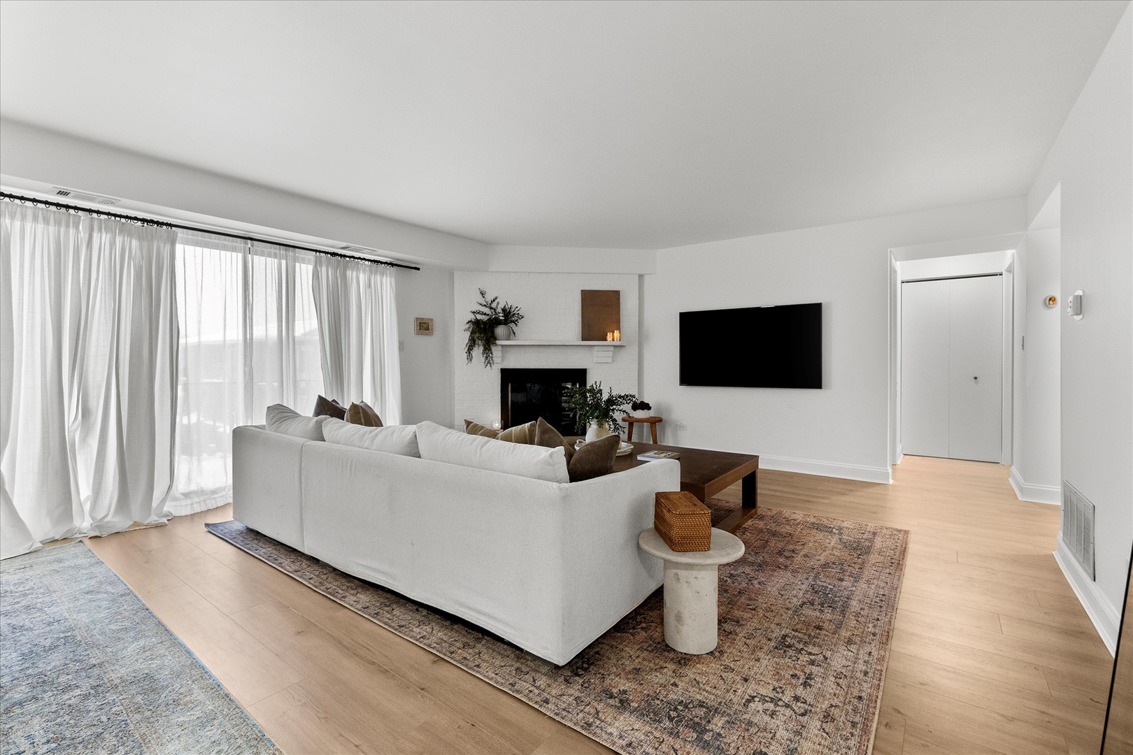 9051 S Roberts Road #310, Hickory Hills, IL 60457