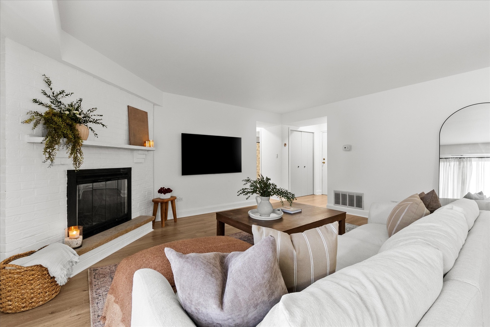 9051 S Roberts Road #310, Hickory Hills, IL 60457