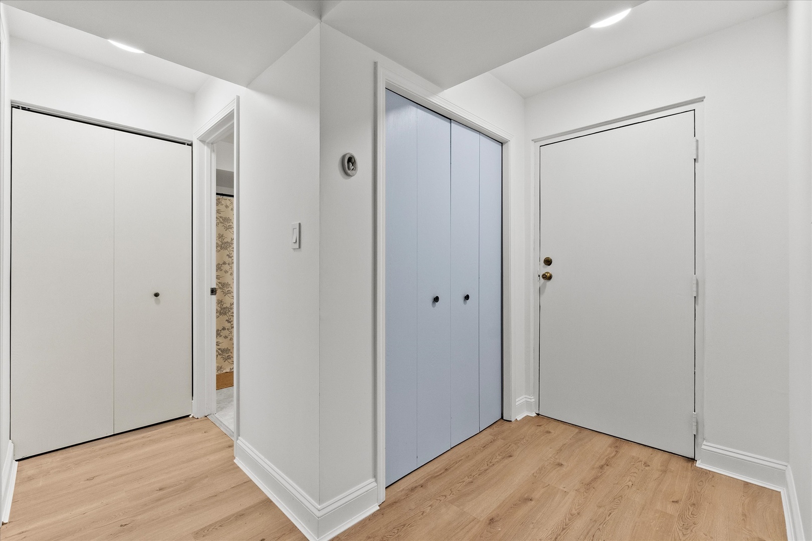 9051 S Roberts Road #310, Hickory Hills, IL 60457