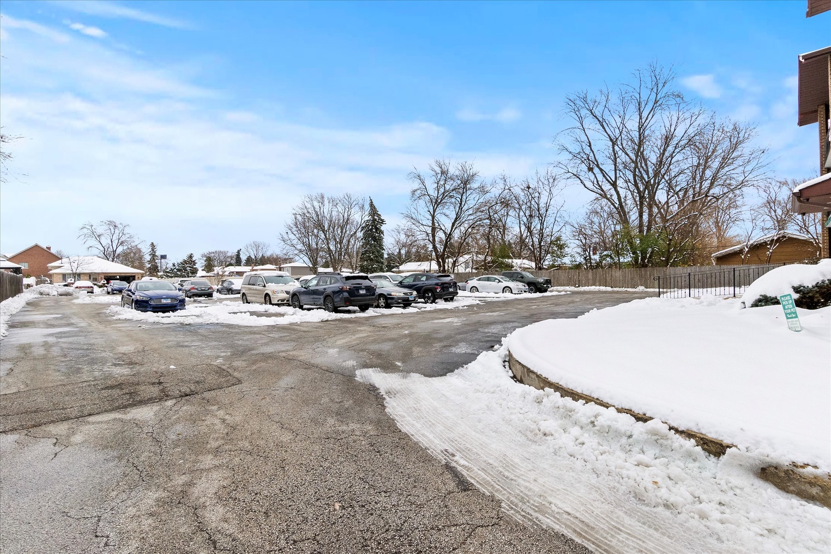 9051 S Roberts Road #310, Hickory Hills, IL 60457