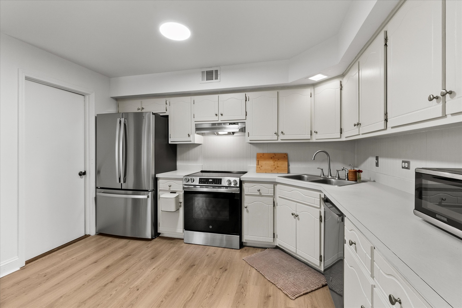 9051 S Roberts Road #310, Hickory Hills, IL 60457