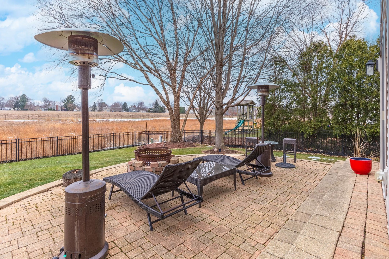 6 Stonebrook Court, Bloomington, IL 61704