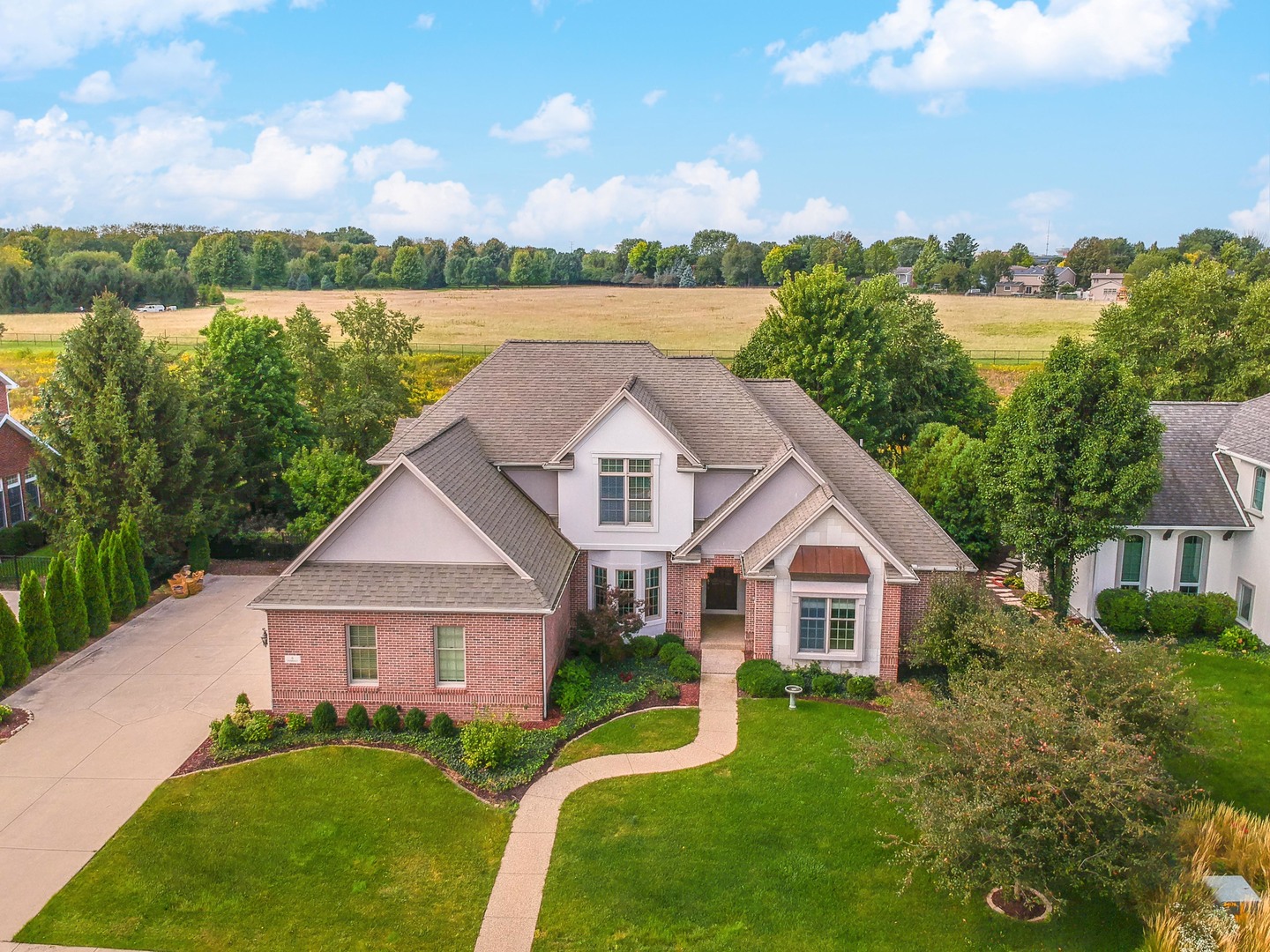 6 Stonebrook Court, Bloomington, IL 61704