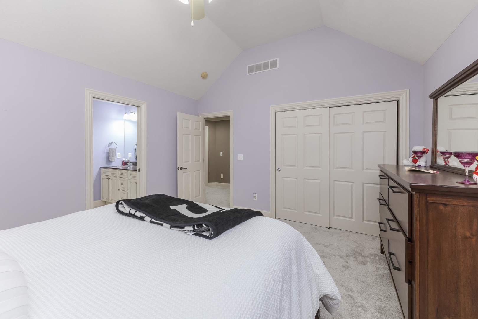 6 Stonebrook Court, Bloomington, IL 61704