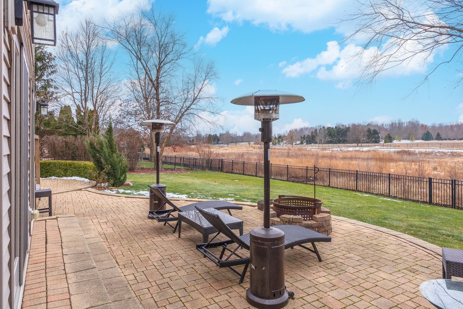 6 Stonebrook Court, Bloomington, IL 61704