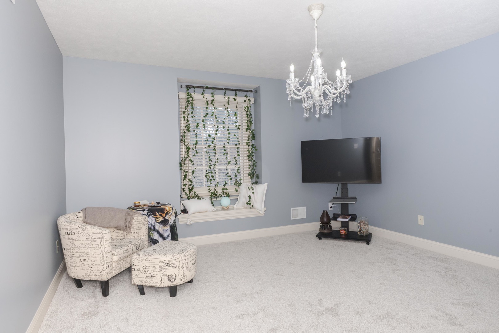 6 Stonebrook Court, Bloomington, IL 61704