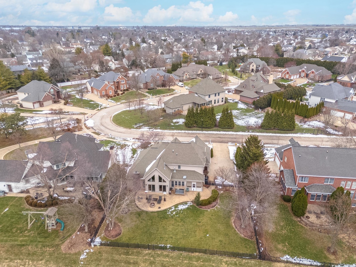 6 Stonebrook Court, Bloomington, IL 61704