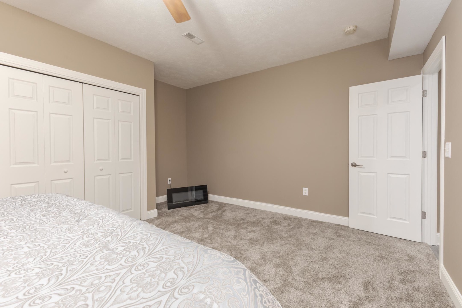 6 Stonebrook Court, Bloomington, IL 61704