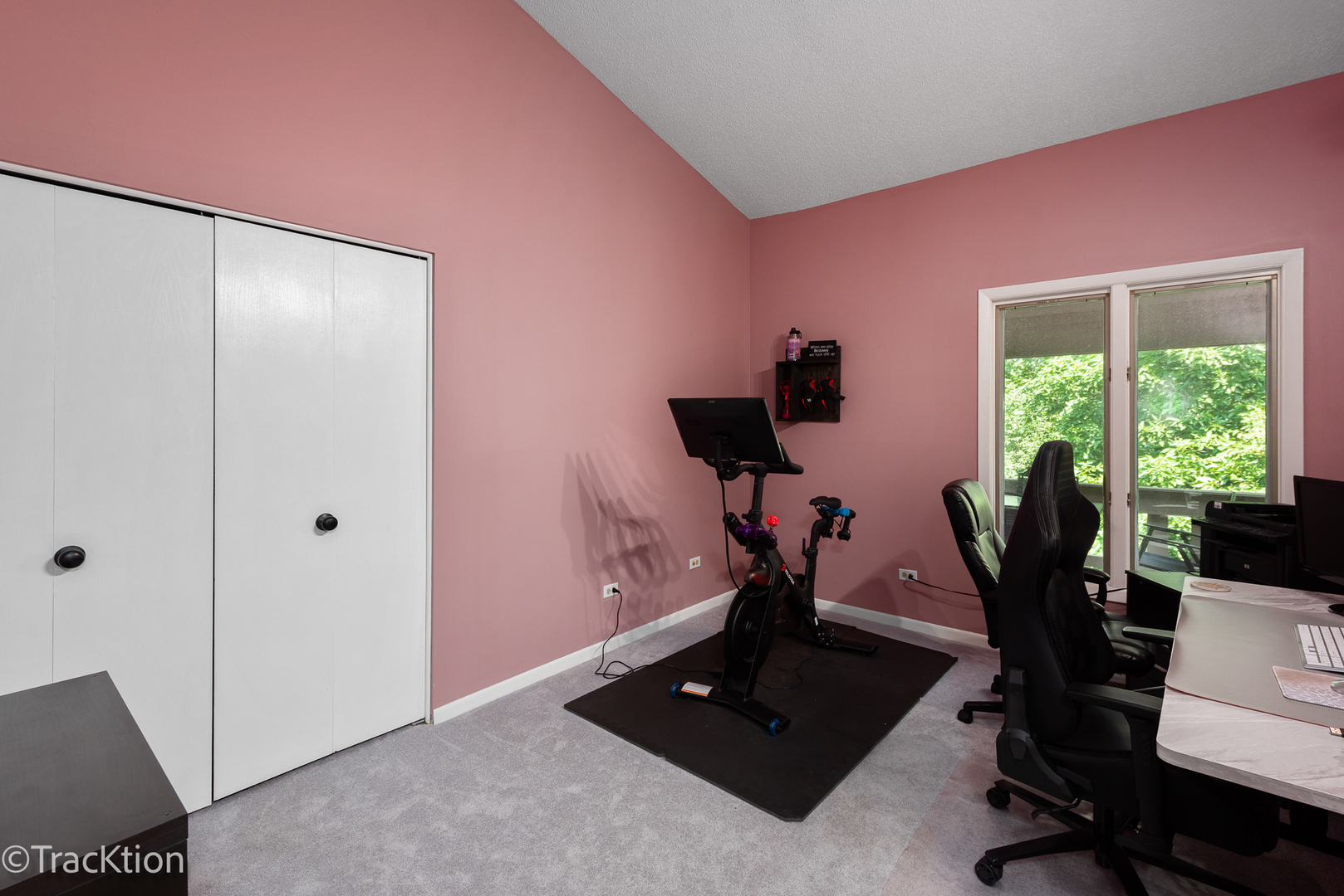 1014 Braemoor Drive #B, Downers Grove, IL 60515