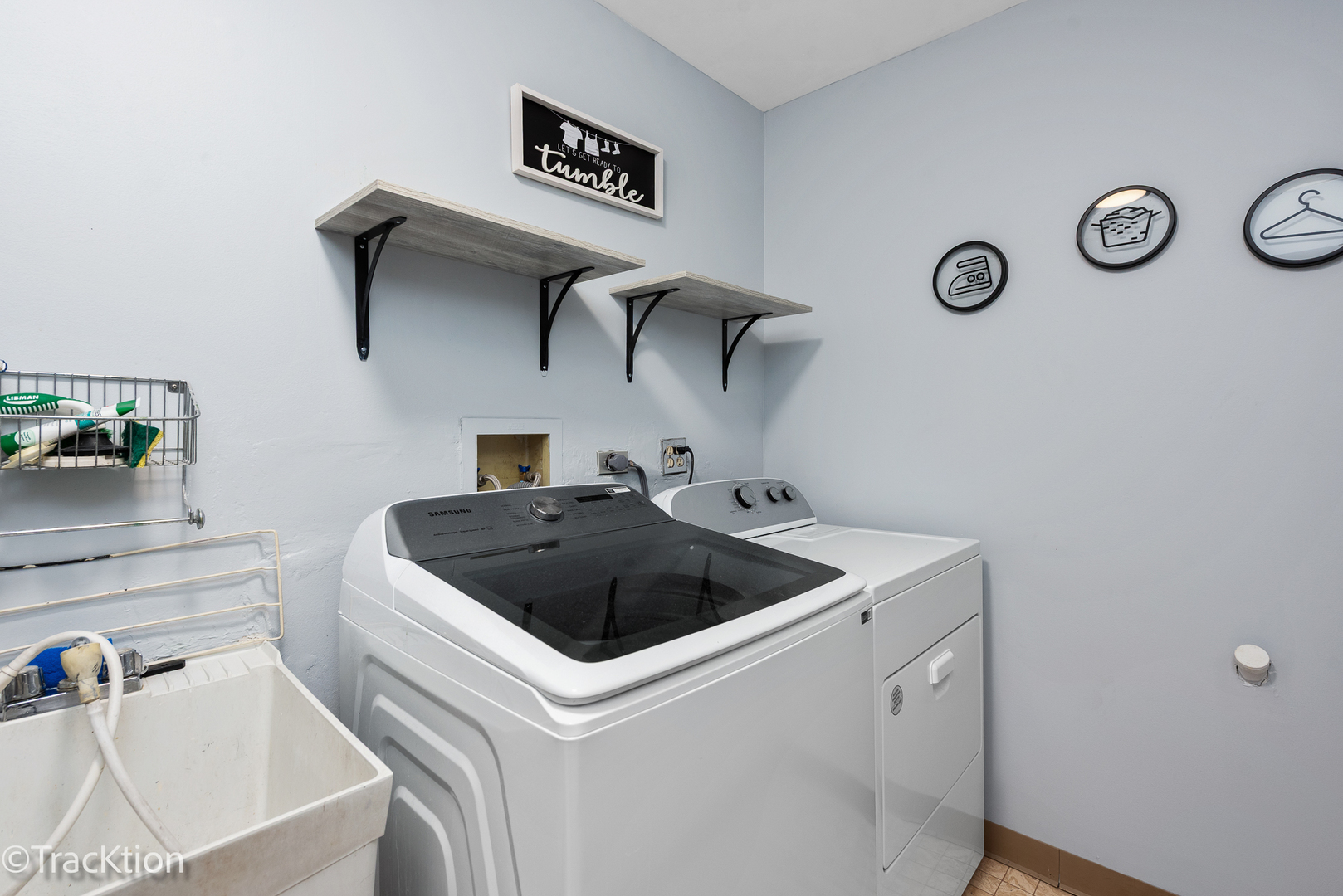 1014 Braemoor Drive #B, Downers Grove, IL 60515