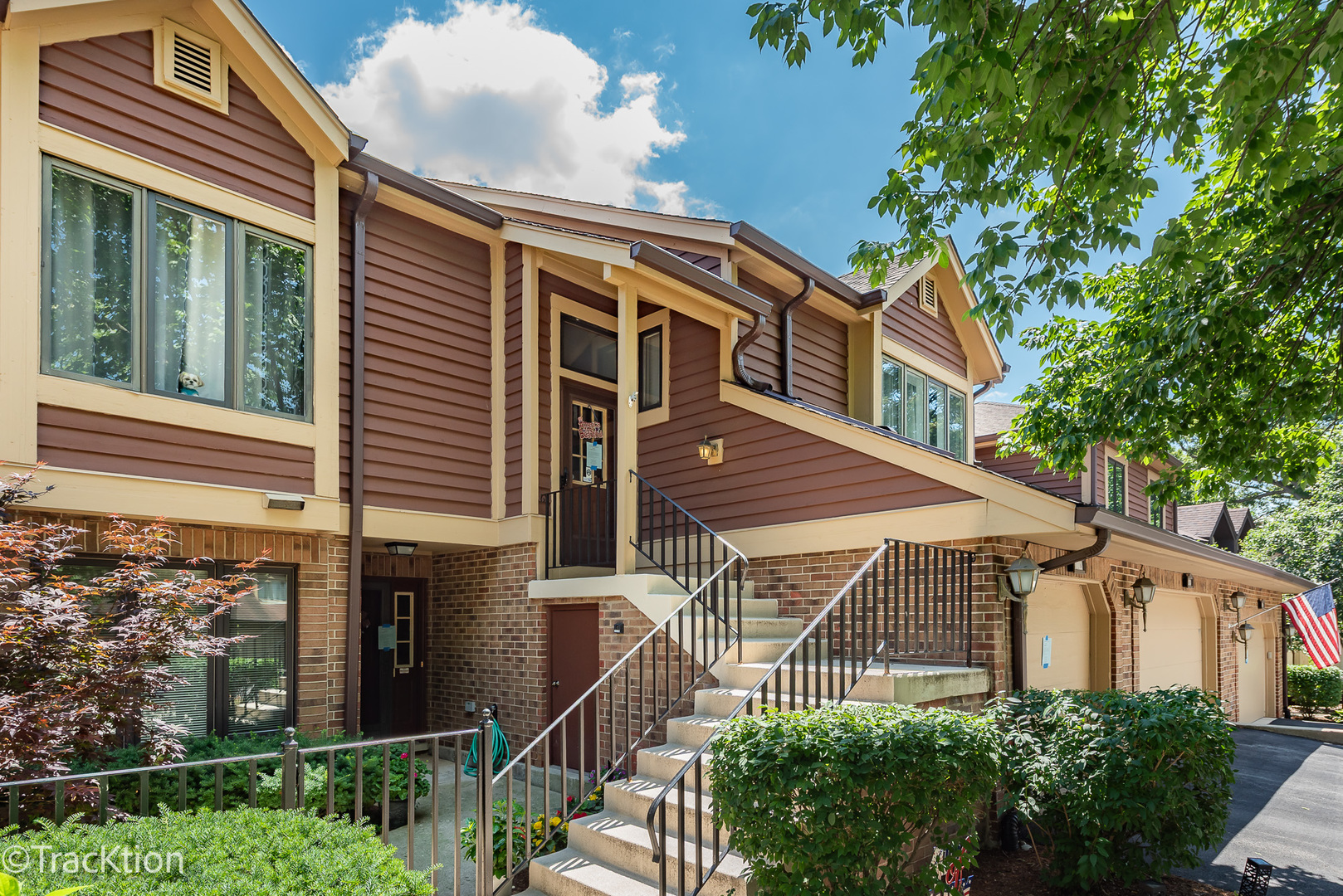 1014 Braemoor Drive #B, Downers Grove, IL 60515