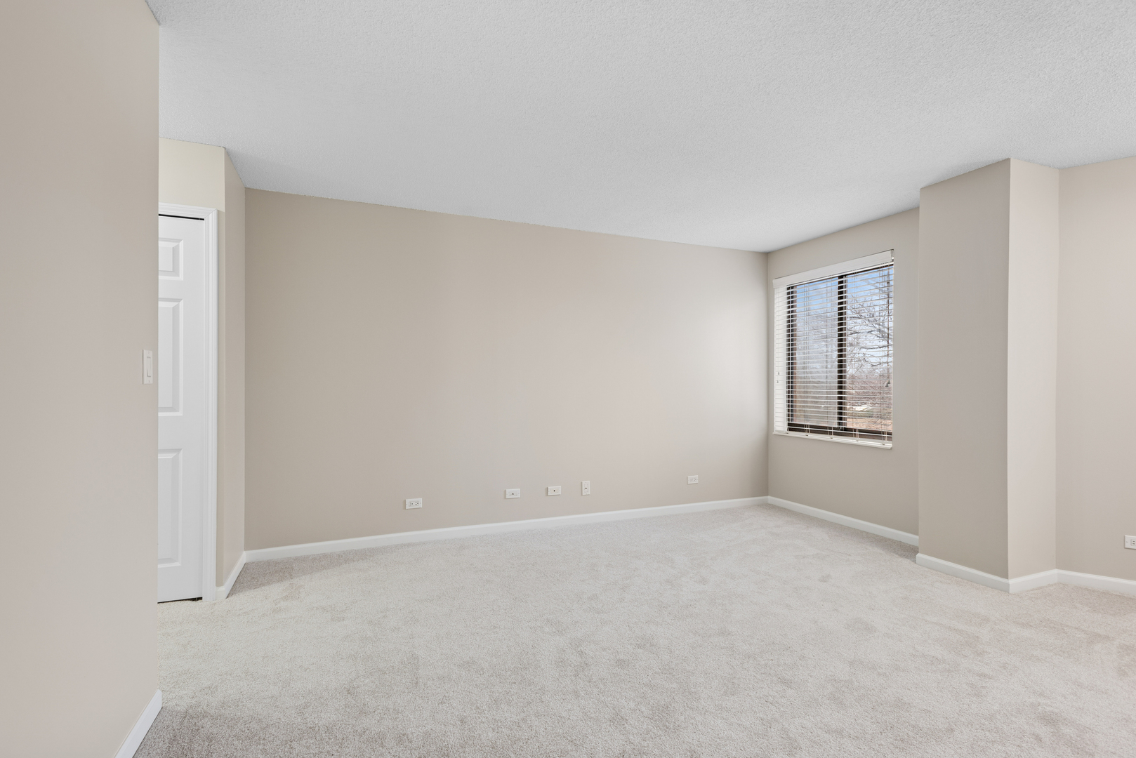 470 FAWELL Boulevard #203, Glen Ellyn, IL 60137