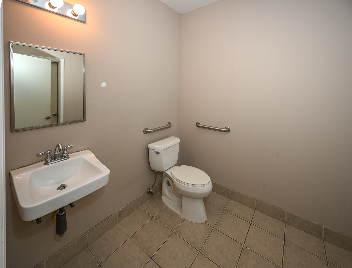 Elk Grove Village, IL 60007