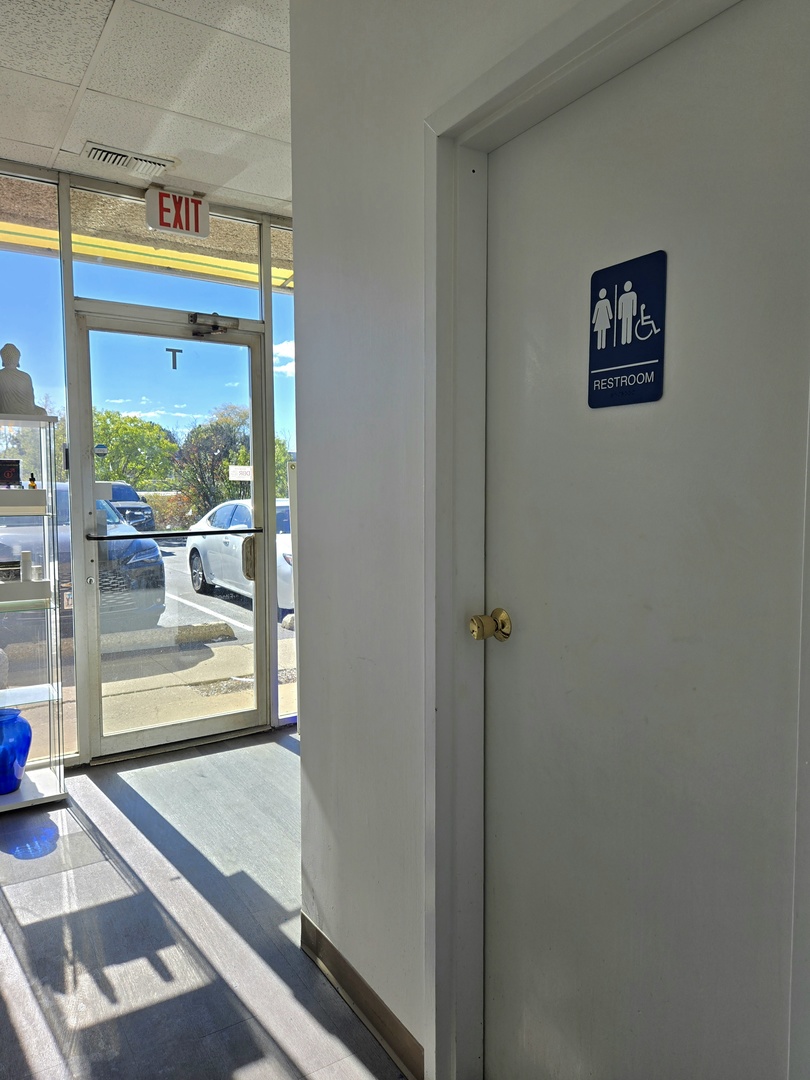 151 S Pfingsten Road #T, Deerfield, IL 60015