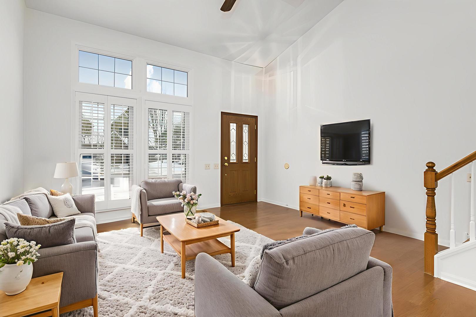 523 Orleans Avenue, Naperville, IL 60565