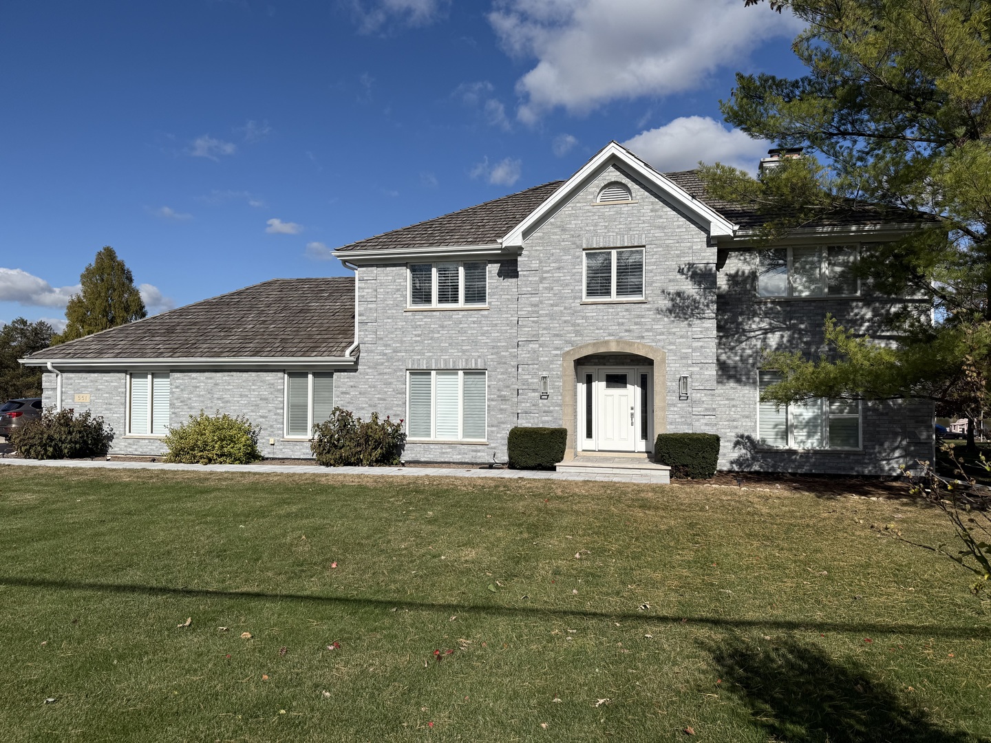 551 83rd Street, Burr Ridge, IL 60527