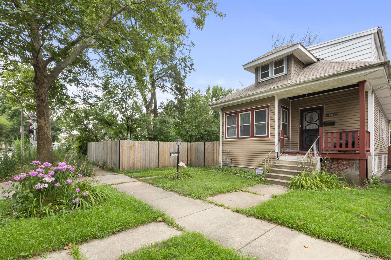 12050 S Yale Avenue, Chicago, IL 60628
