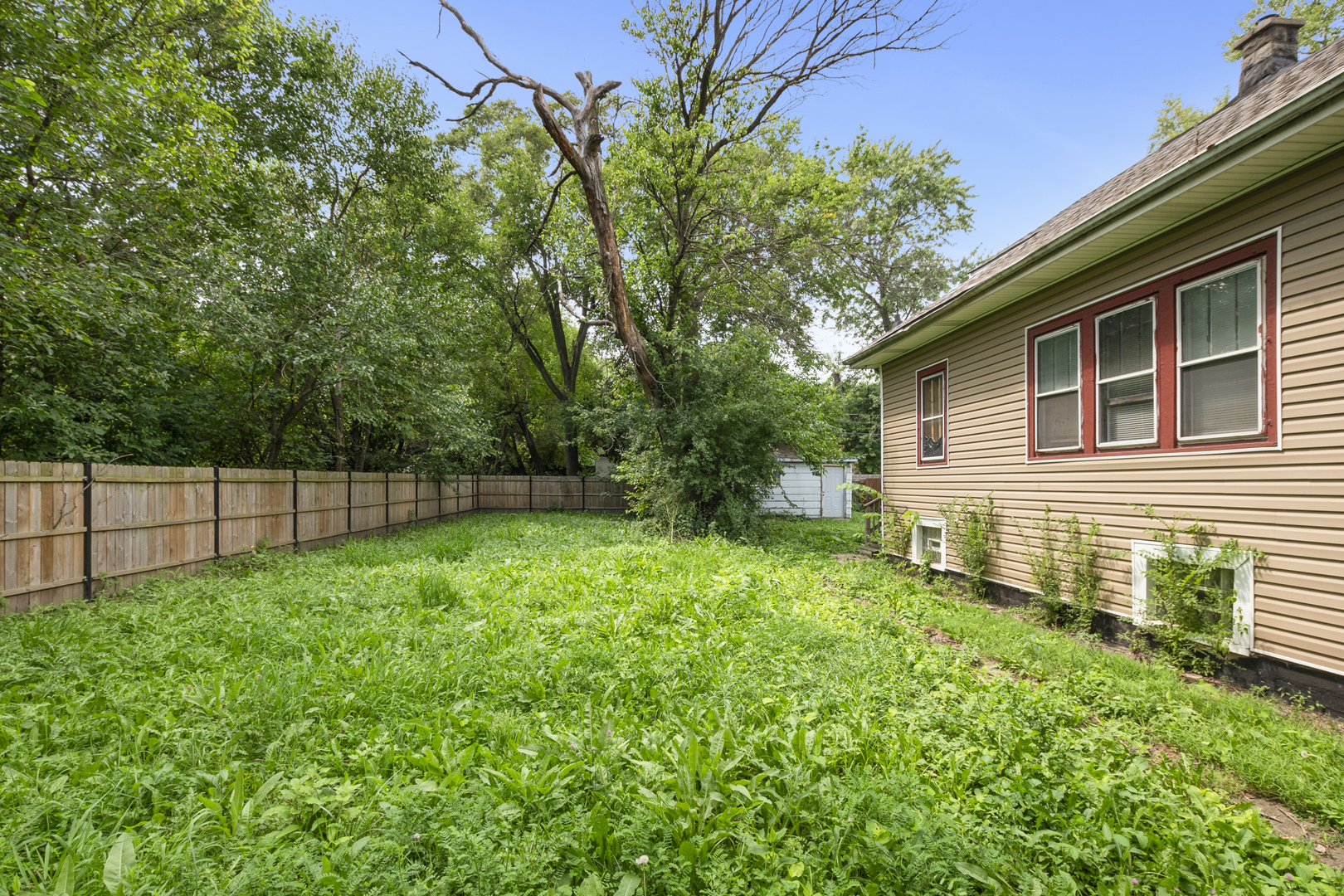 12050 S Yale Avenue, Chicago, IL 60628