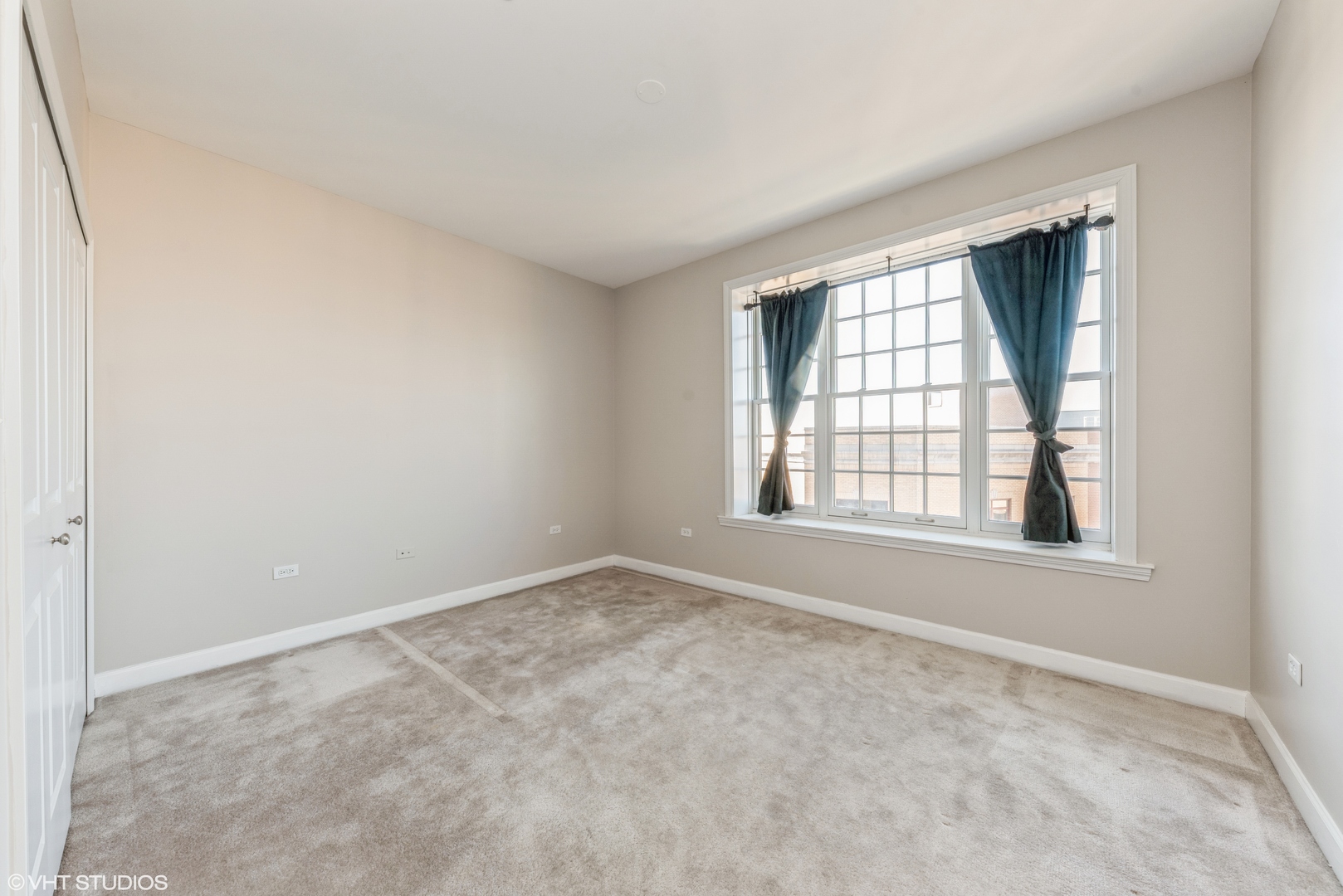 50 N Plum Grove Road #501E, Palatine, IL 60067