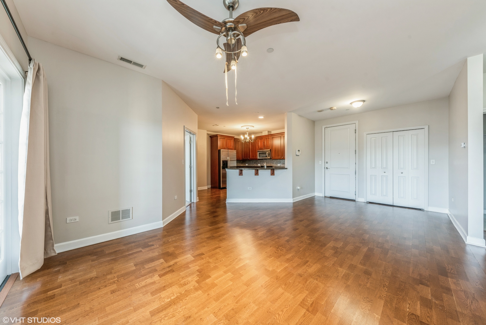 50 N Plum Grove Road #501E, Palatine, IL 60067