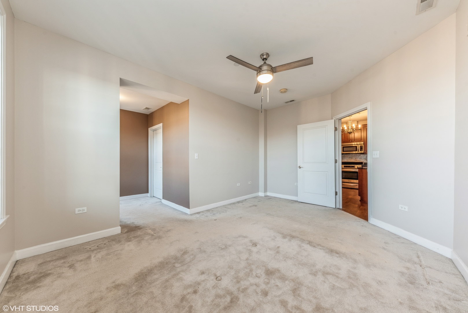 50 N Plum Grove Road #501E, Palatine, IL 60067