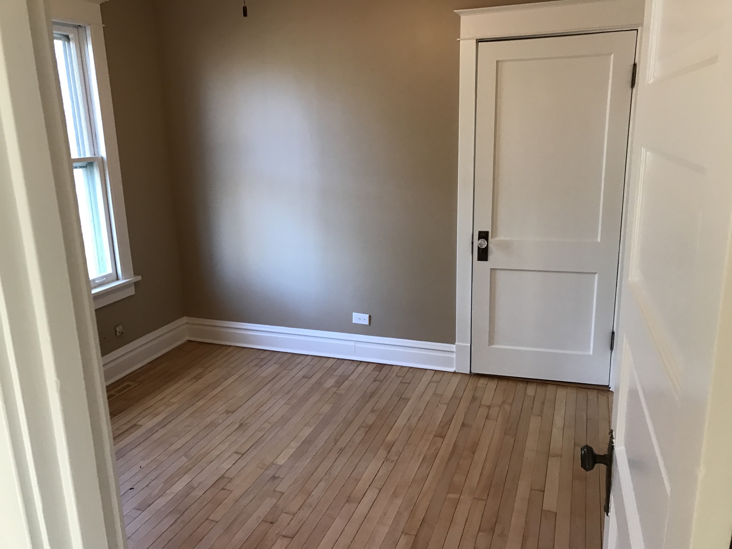 116 N Adams Street, Westmont, IL 60559