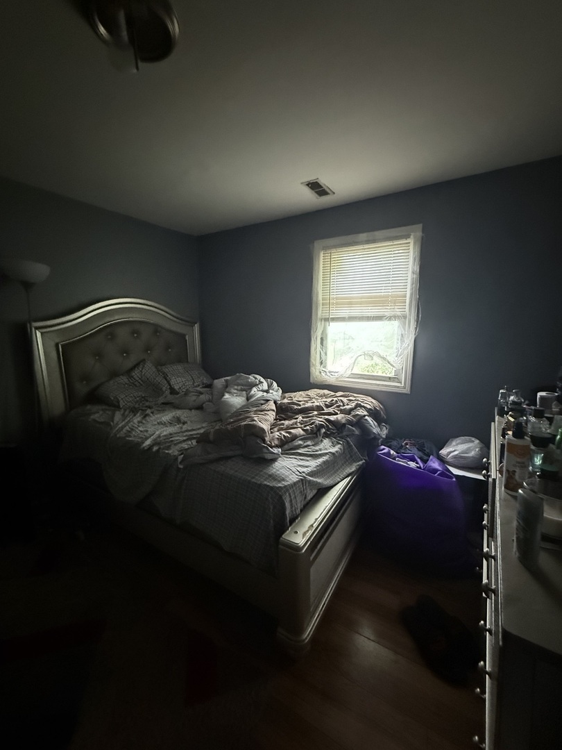 10230 S Yates Boulevard, Chicago, IL 60617