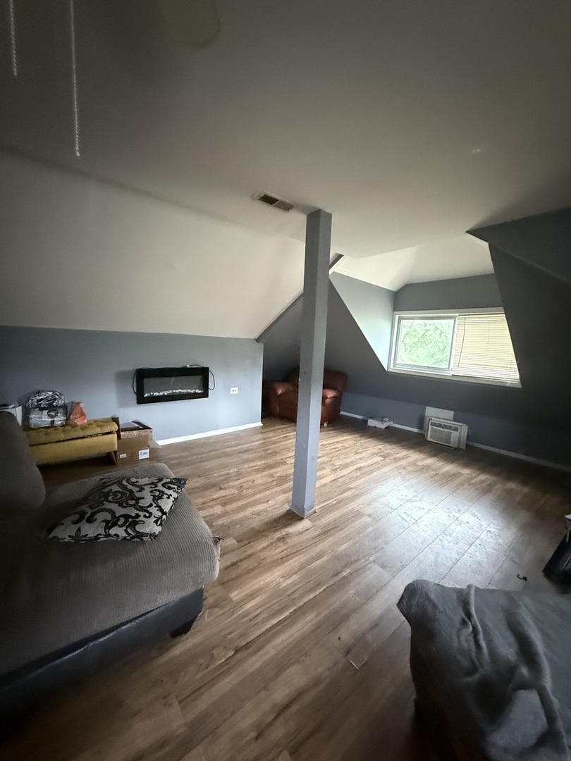 10230 S Yates Boulevard, Chicago, IL 60617