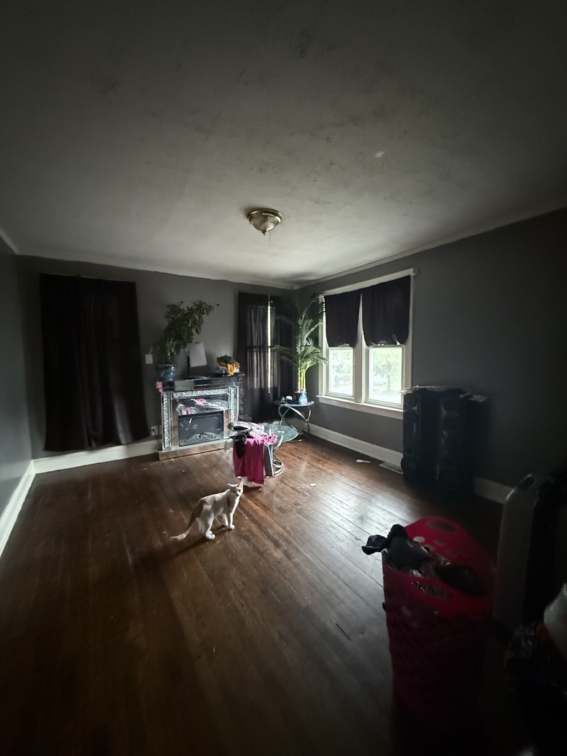 10230 S Yates Boulevard, Chicago, IL 60617