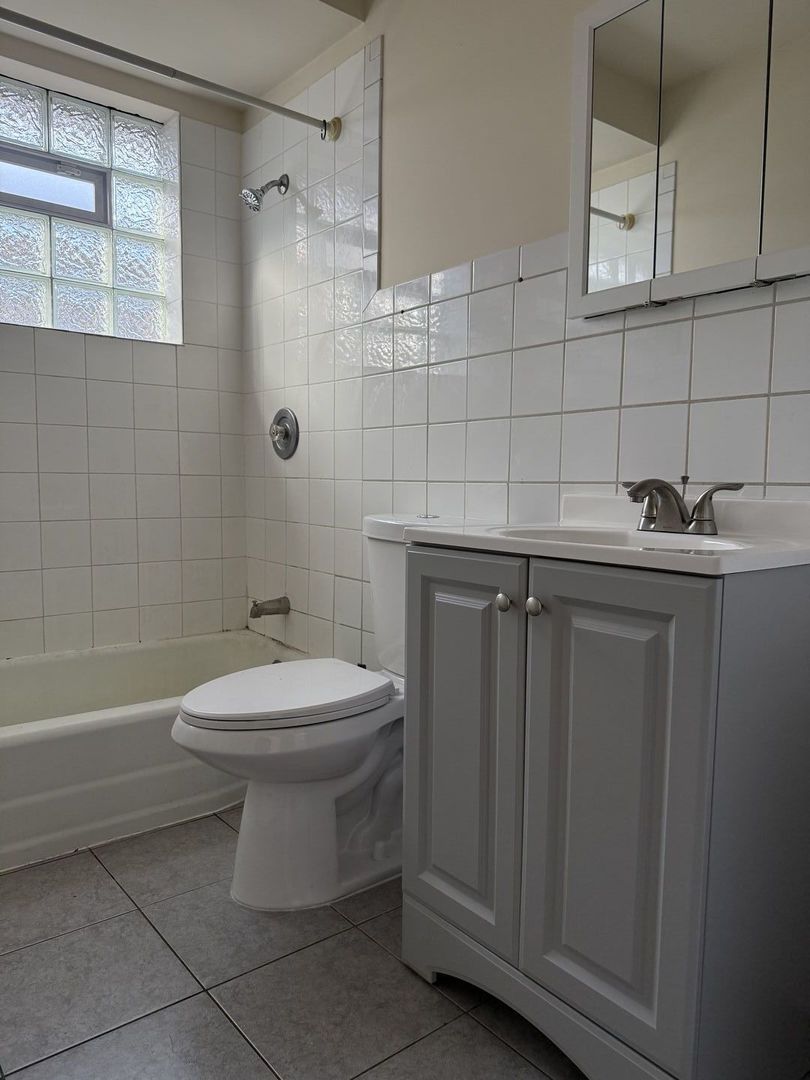 2255 119th Street, Blue Island, IL 60406