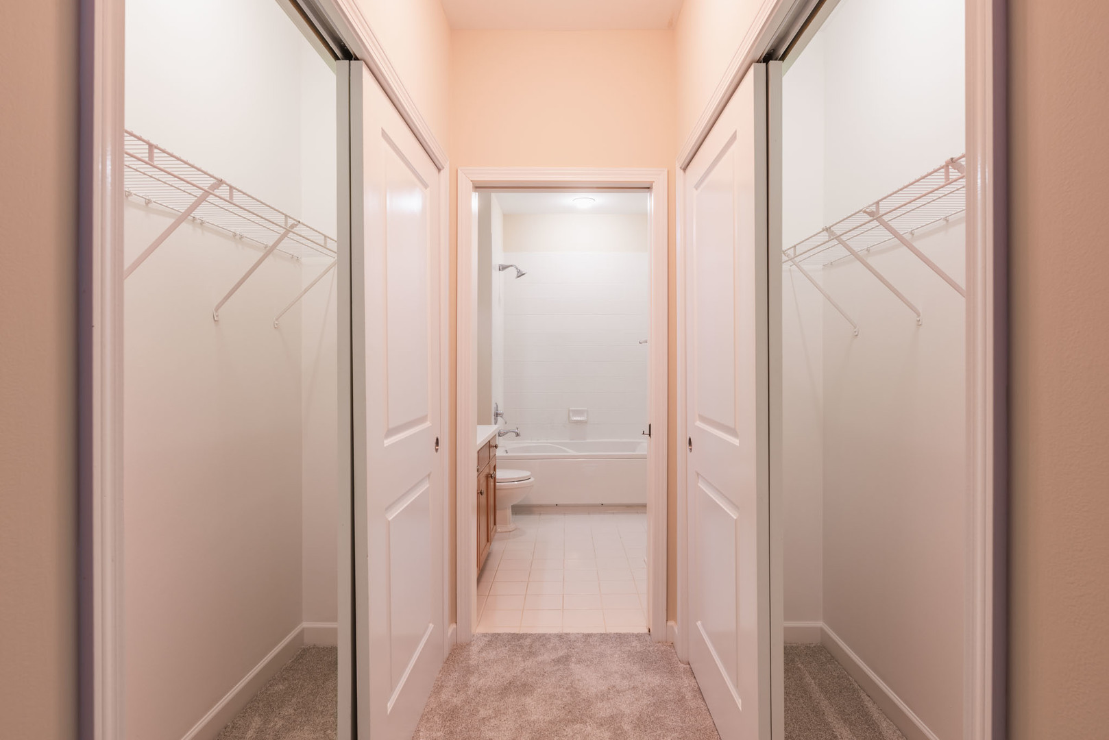 151 W Wing Street #301, Arlington Heights, IL 60005