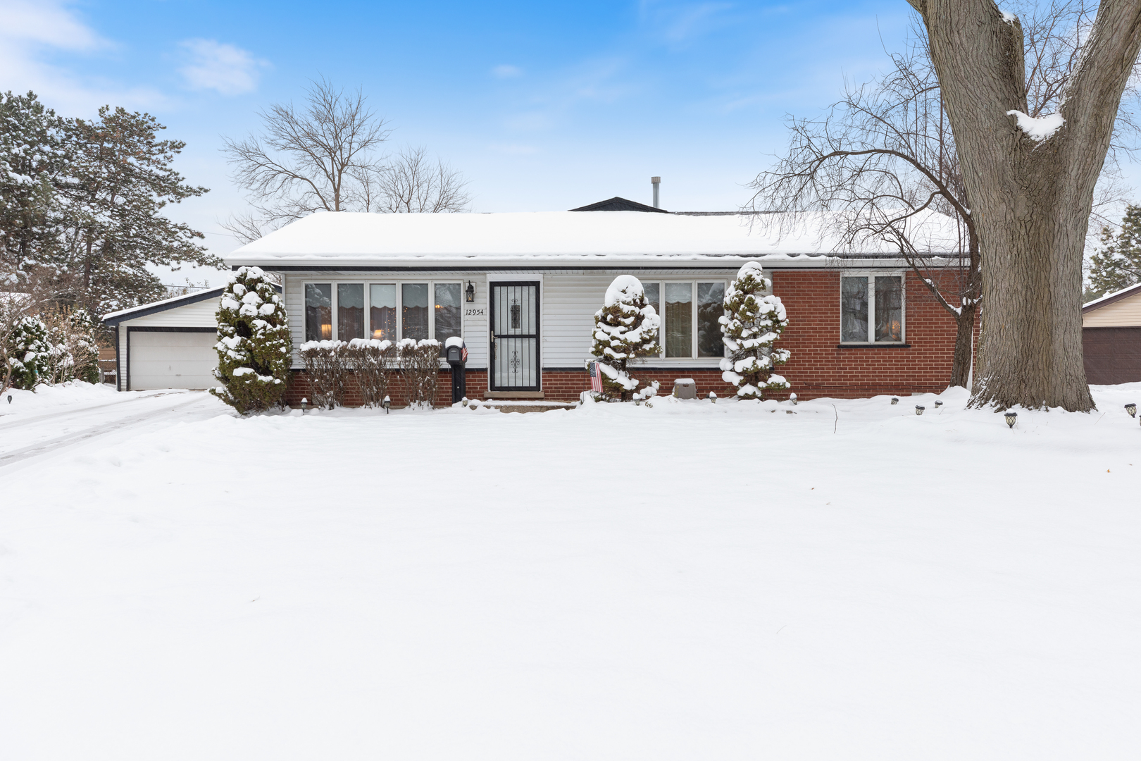 12954 Crescent Court, Crestwood, IL 60418