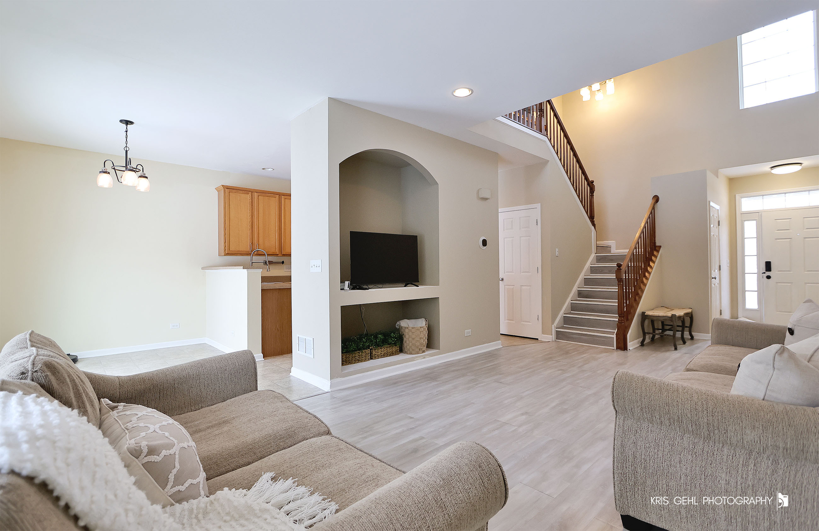 398 S Jade Lane, Round Lake, IL 60073